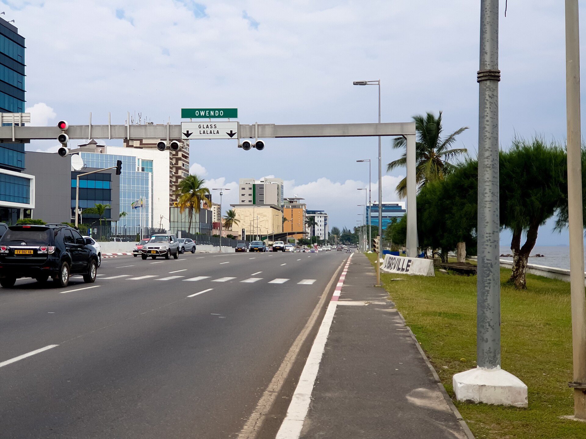 Boulevard du bord de mer au centre-ville de Libreville