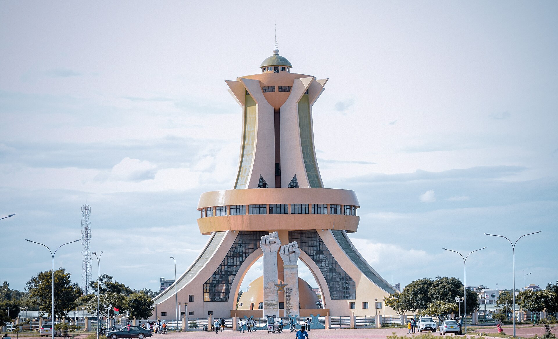 Monument aux héros nationaux à Ouagadougou